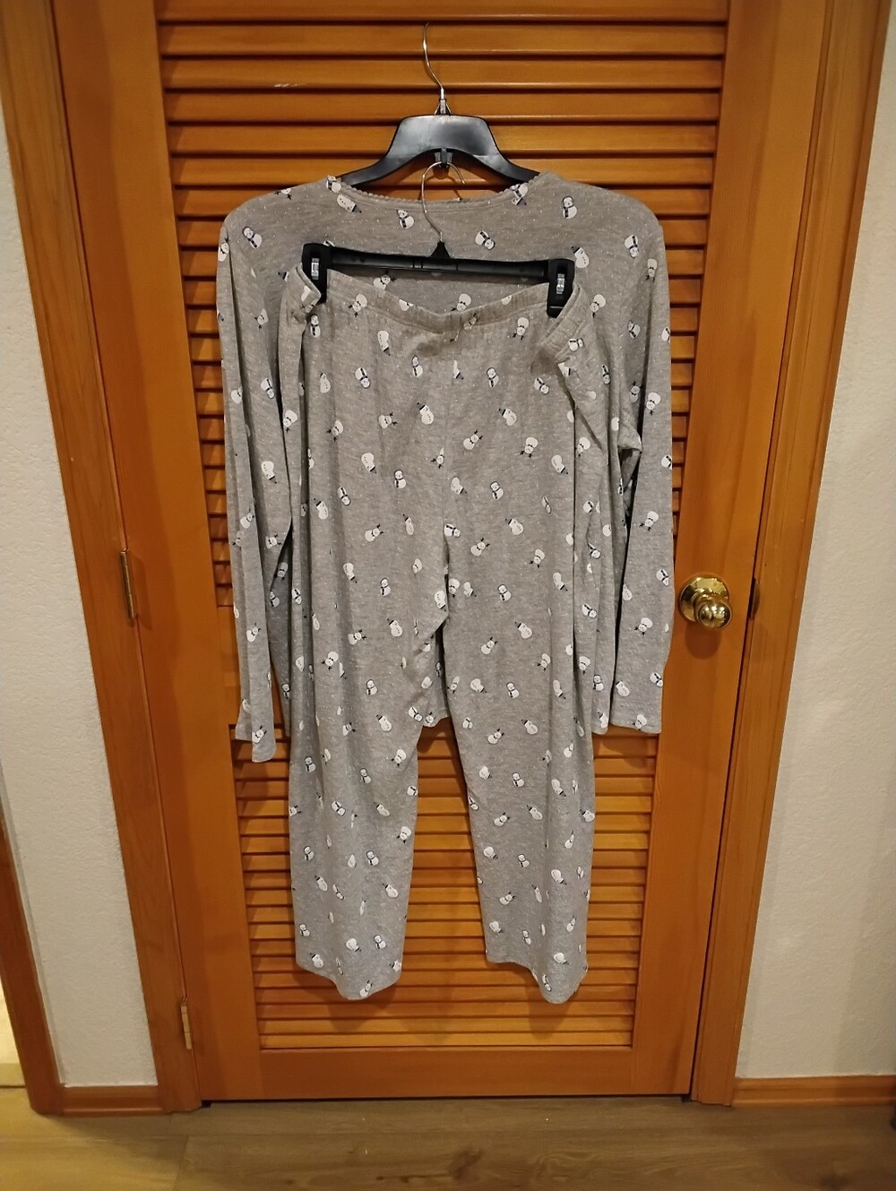 NWT Light Grey w/White Snowmen Pajama Set XXL Firm Price - Picture 3 of 3